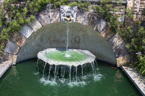 Outdoor Water Feature Service
